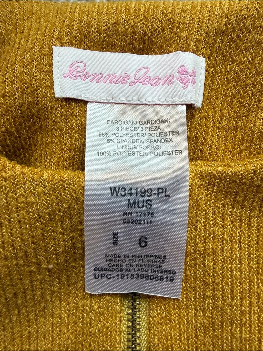 Fall / Thanksgiving outfit size girls 6 full zip up top with matching pants.